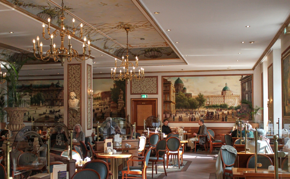 Cafehaus Prinzessinnenpalais, Unter den Linden