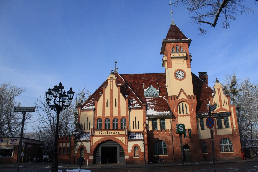 Berlin; S-Bahnhof Nikolassee