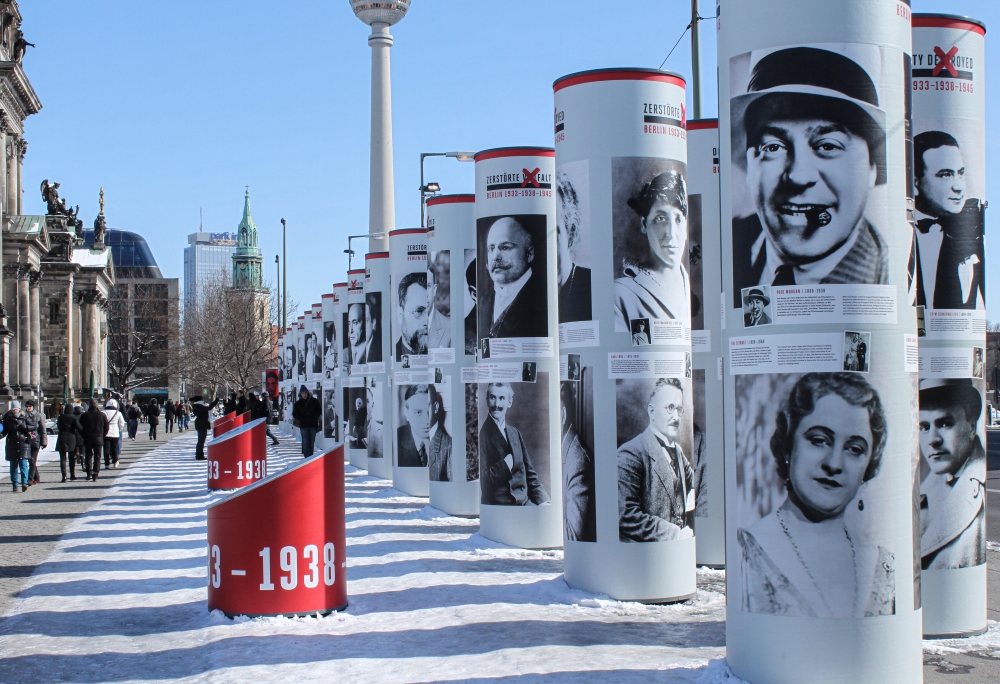 Unter den Linden, Ausstellung "Zerstörte Vielfalt" 2013