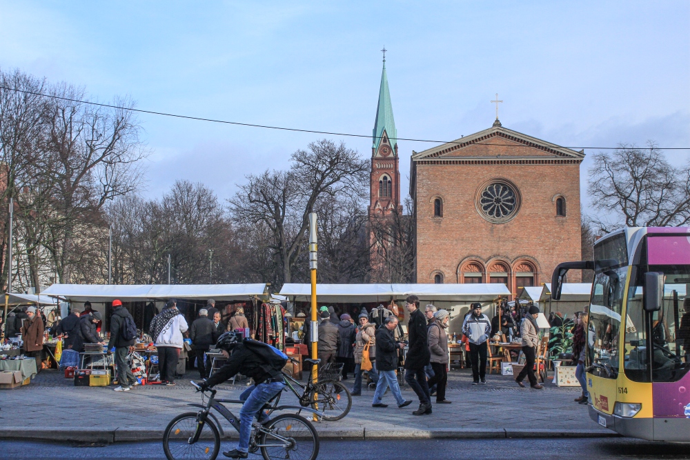 Berlin-Wedding; Leopoldplatz mit Alter und Neuer Nazarethkirche