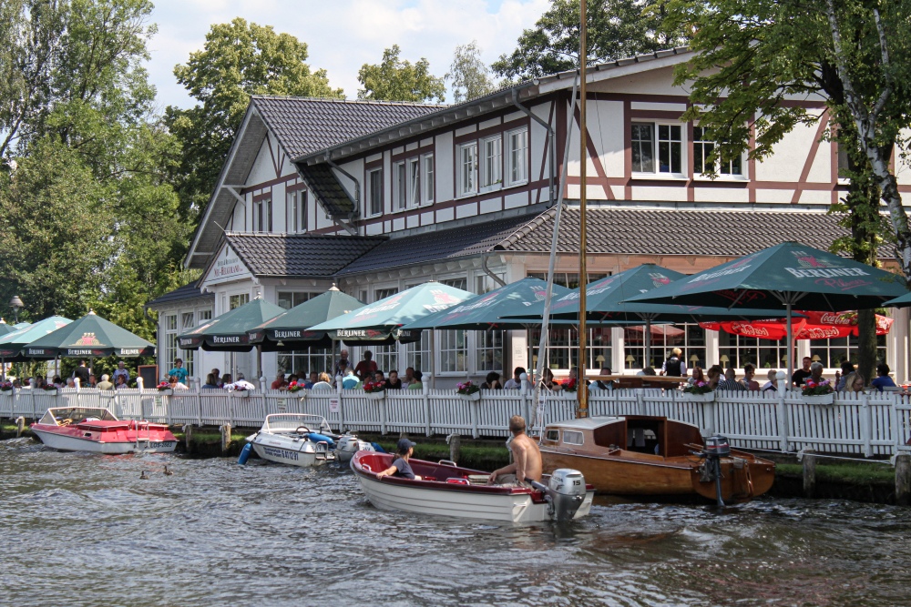 Berlin-Köpenick; "Neu-Helgoland" an der Müggelspree