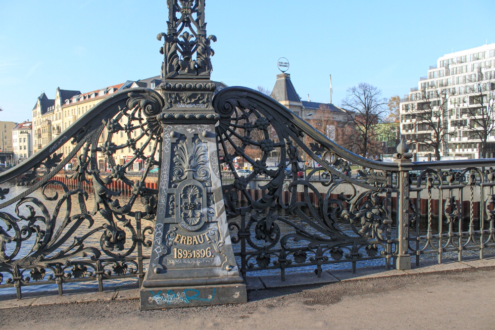 Weidendammer Brücke