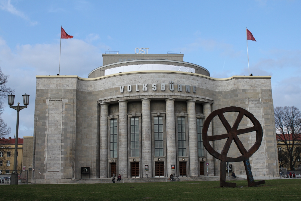 Volksbühne am Rosa-Luxemburg-Platz