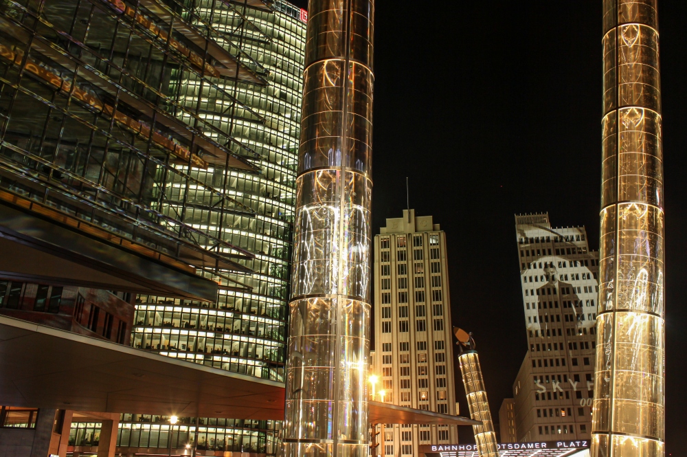 Potsdamer Platz bei Nacht