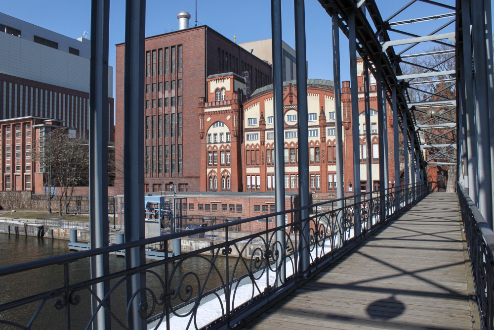 Berlin, Charlottenburg; Siemenssteg und Kraftwerk