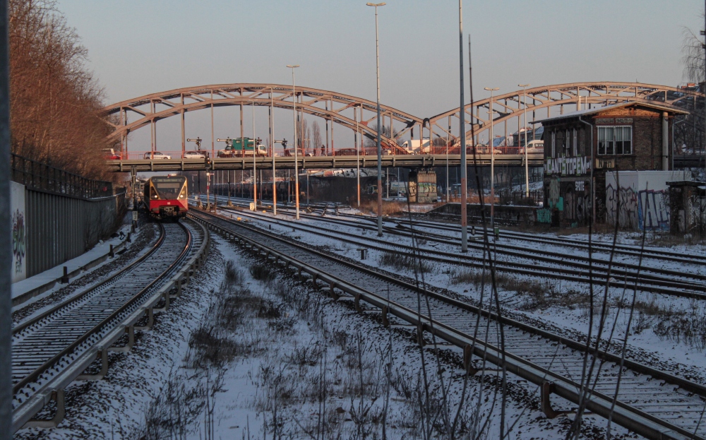 Berlin-Neukölln; Hertabrücke und Ringbahn