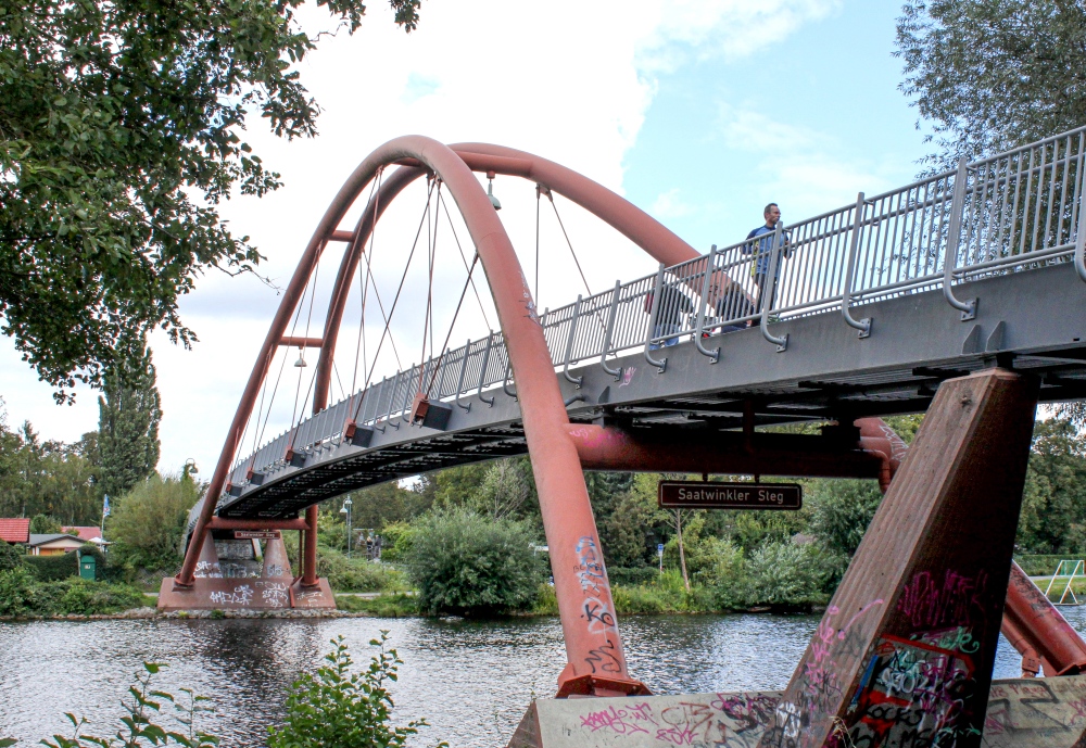 Berlin; Hohenzollernkanal mit Saatwinkler Steg