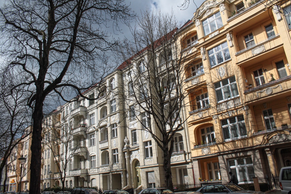 Berlin-Steglitz; Häuserzeile in der Stephanstraße