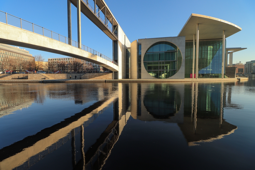 Jakob-Mierscheid-Steg und Marie-Elisabeth-Lüders-Haus