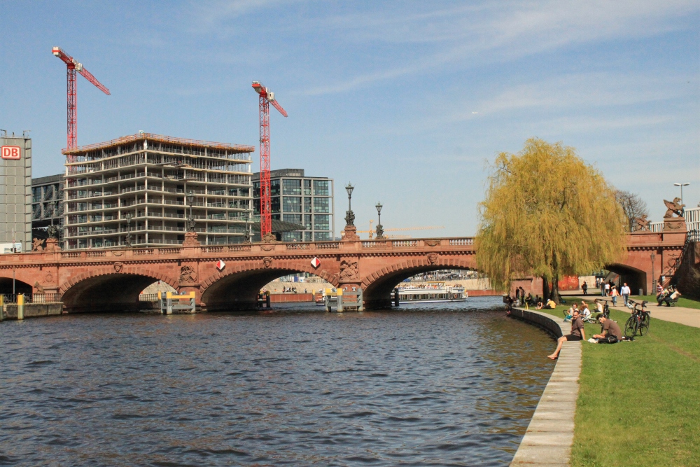 Berlin; An der Moltkebrücke