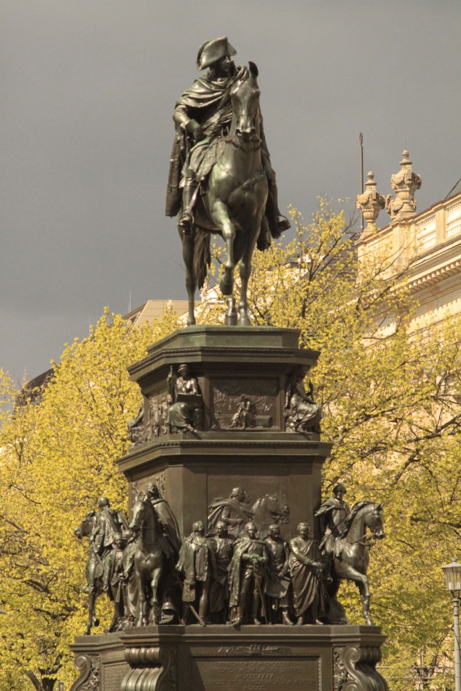Friedrich der Grosse, Unter den Linden