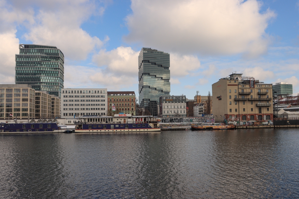 Berlin; Spreeufer an der Eastside Gallery
