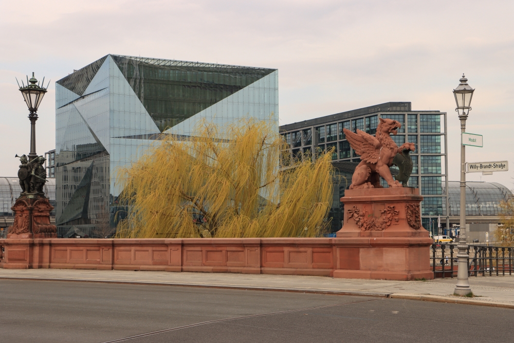 Moabit; Moltkebrücke