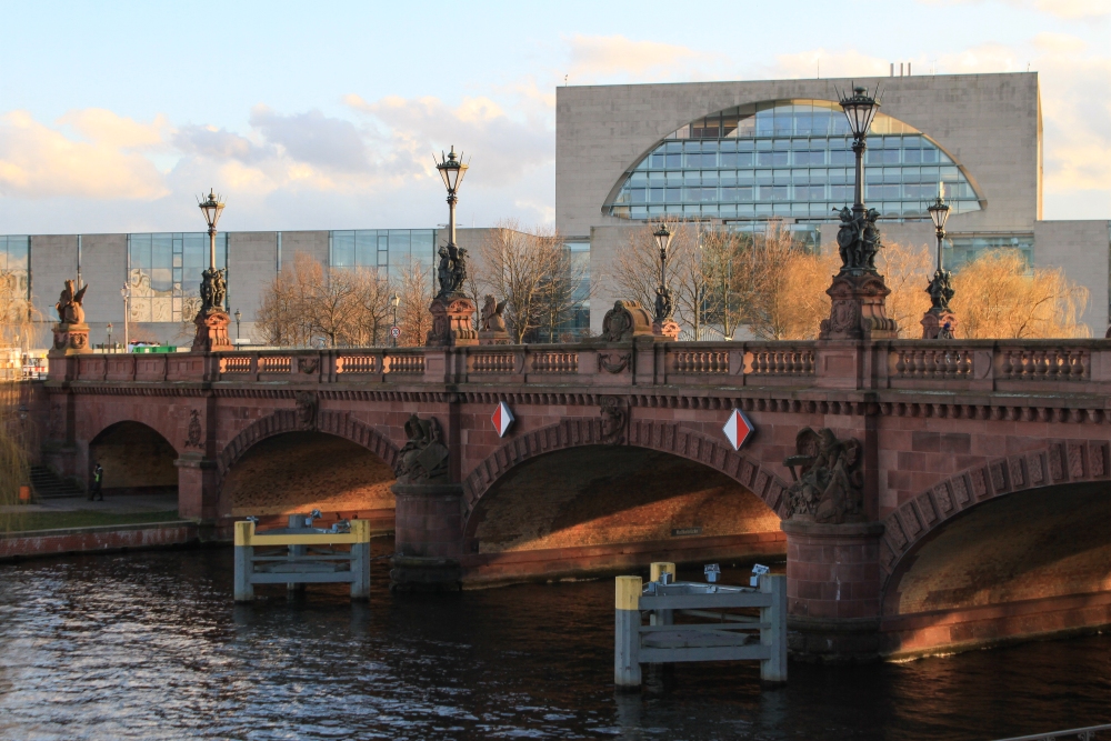 Moltkebrücke und Kanzleramt