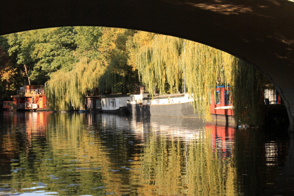 Berlin._Tiergarten, Hausboote