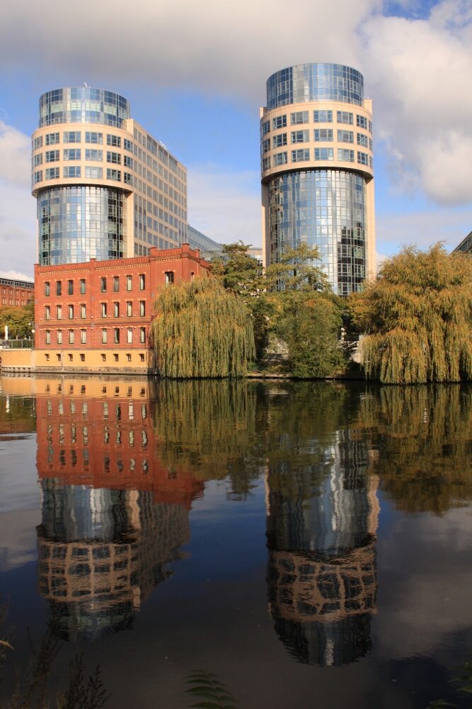 Berlin-Moabit; Spreebogen