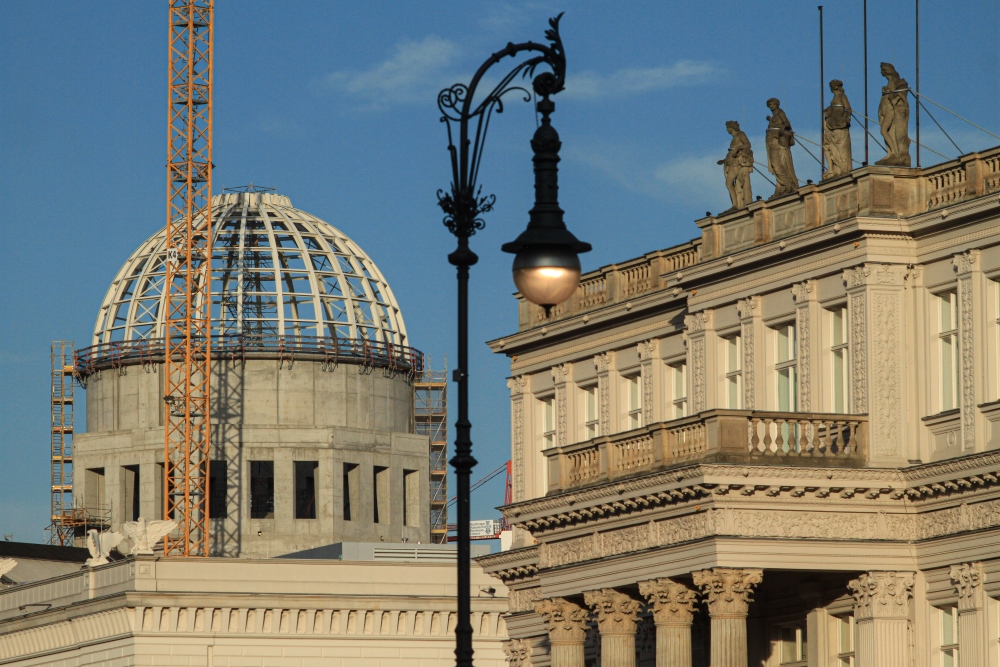 Unter den Linden, Schlosskuppel im Bau