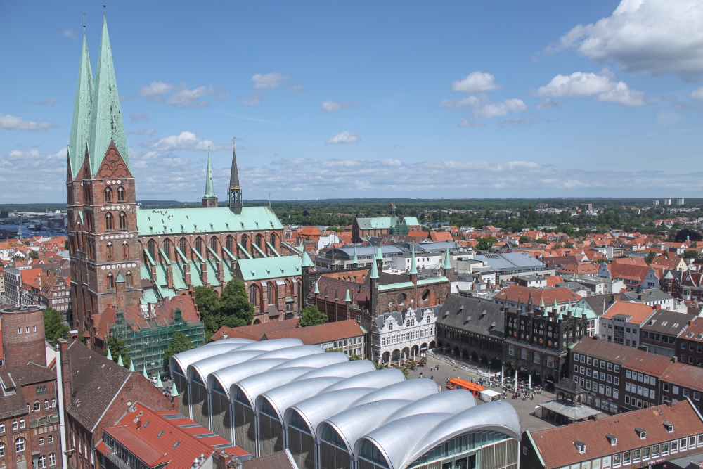 Lübeck; Altstadtpanorama von St. Petri