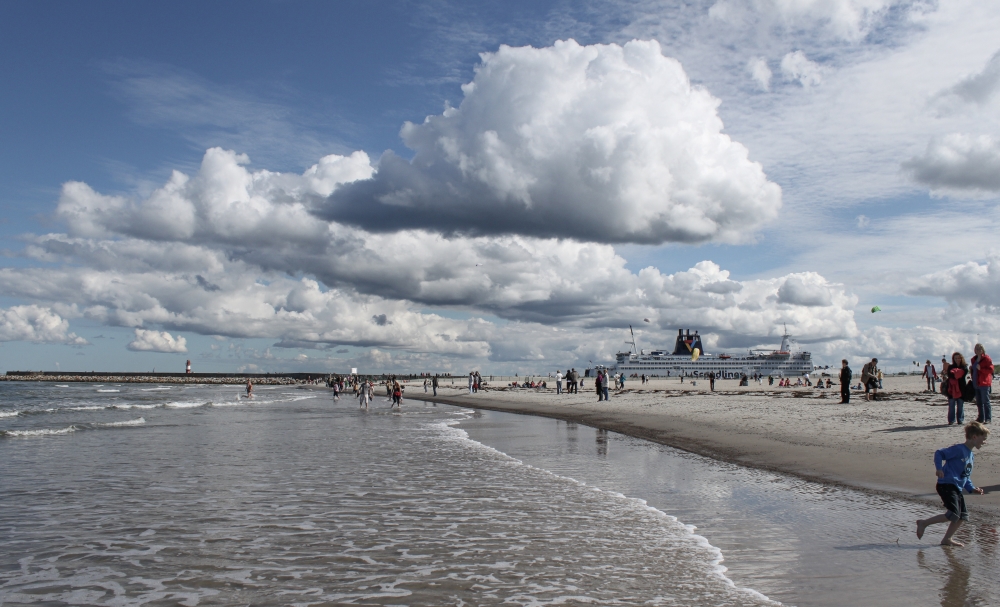 Warnemünde; Strandleben
