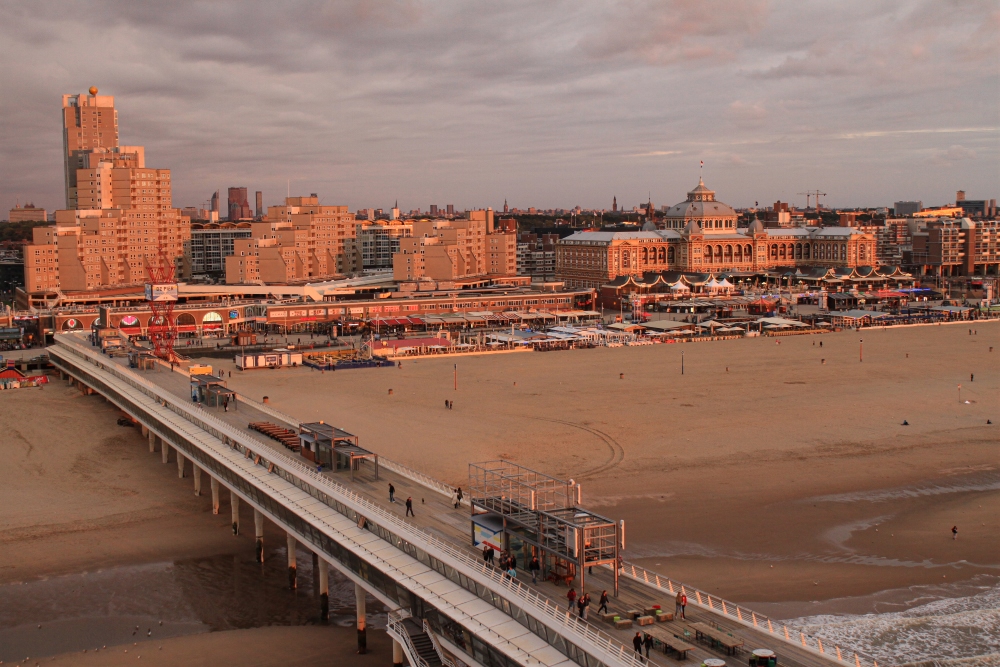 Scheveningen; Panorama vom Pier