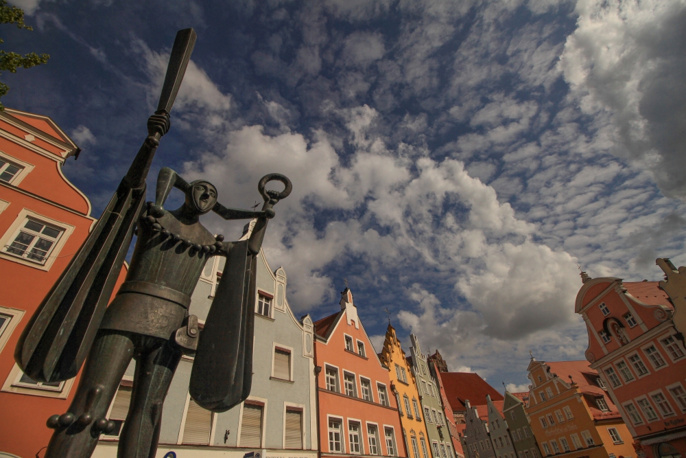 Landshut; Altstadt am Narrenbrunnen