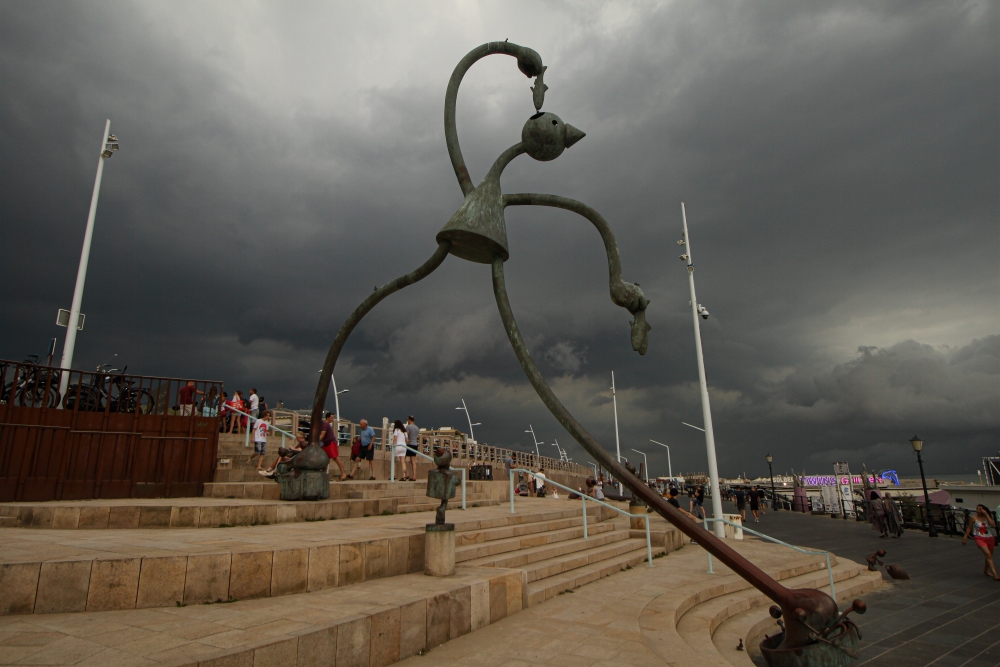 Scheveningen; Blickfang an der Promenade