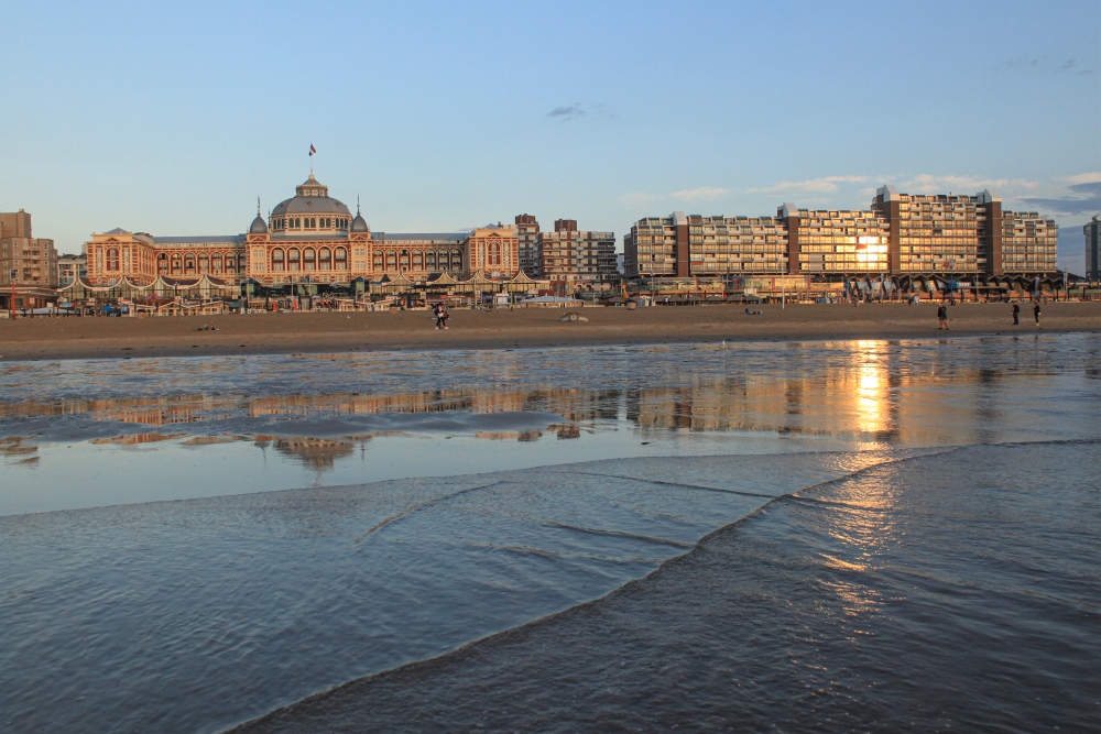Scheveningen; Abendliche Ebbe