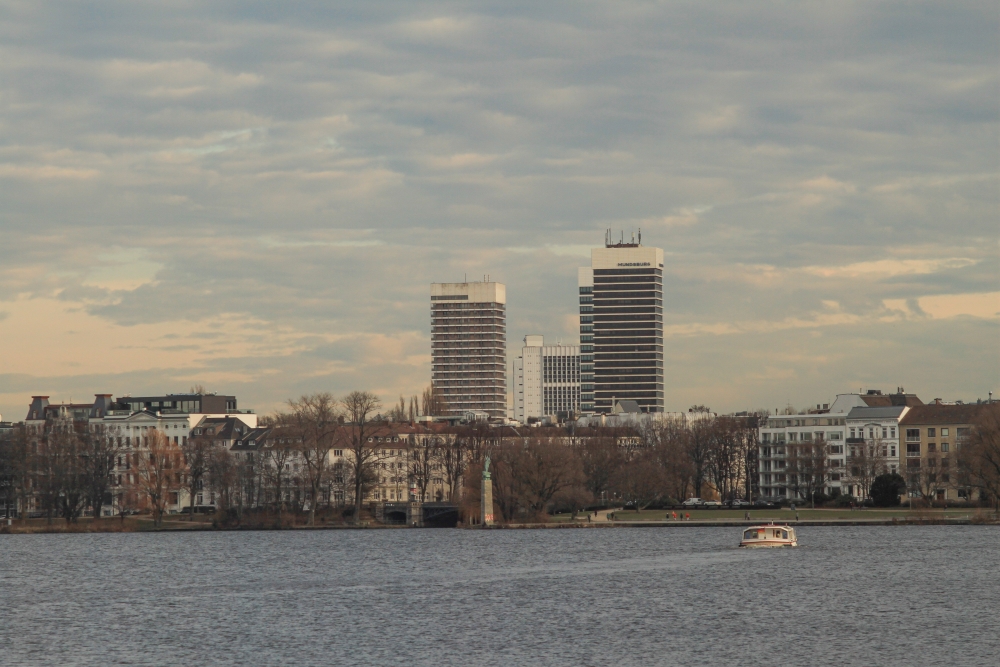 Hamburg; Außenalster und Mundsburger Türme