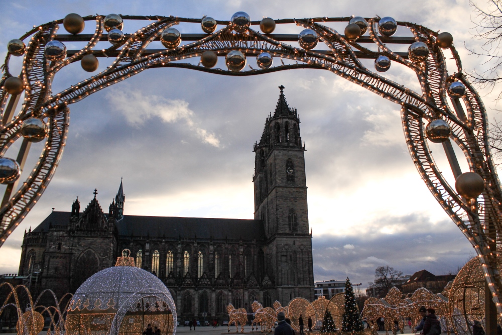 Magdeburg; Domplatz im Advent