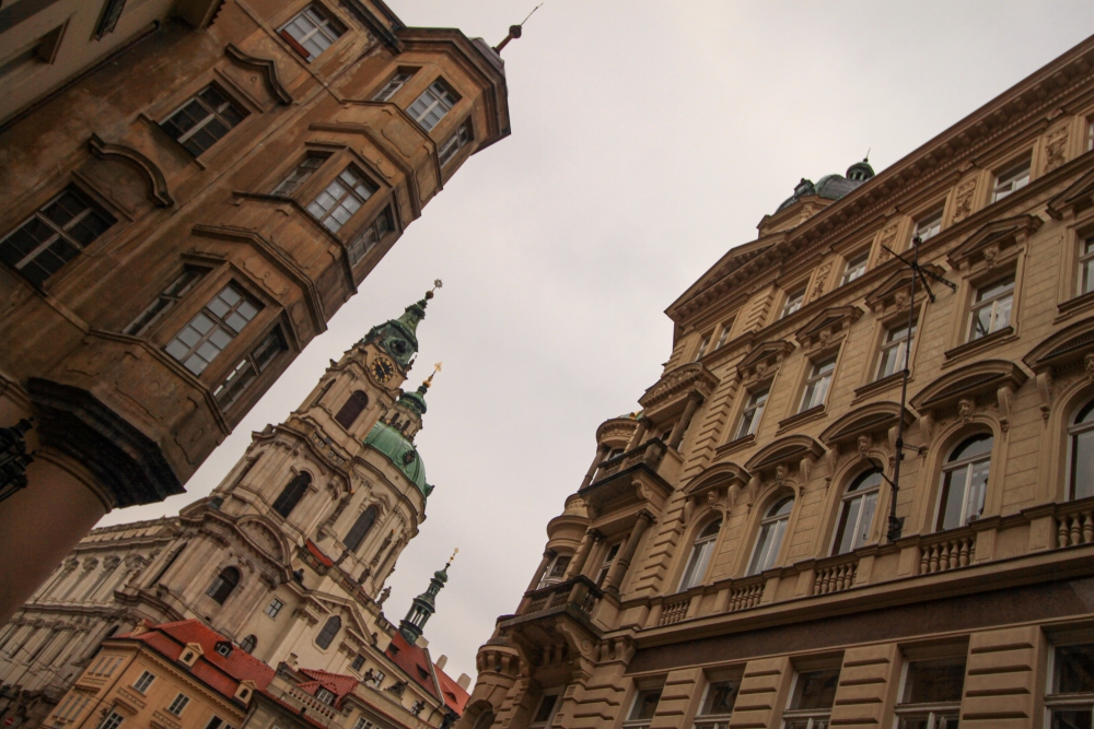 Prag; Kleinseitner Blickwinkel mit St. Nikolaus