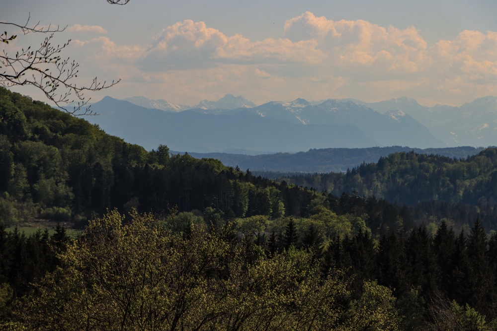 Isartal und Alpenkulisse von Horn