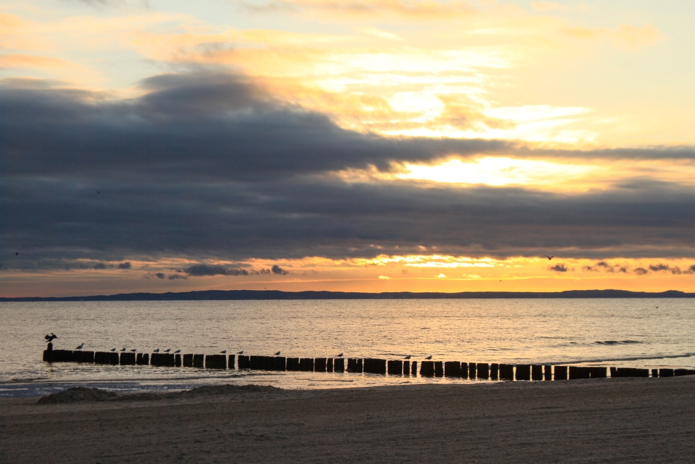 Seebad Bansin; Sonnenaufgang über der Ostsee