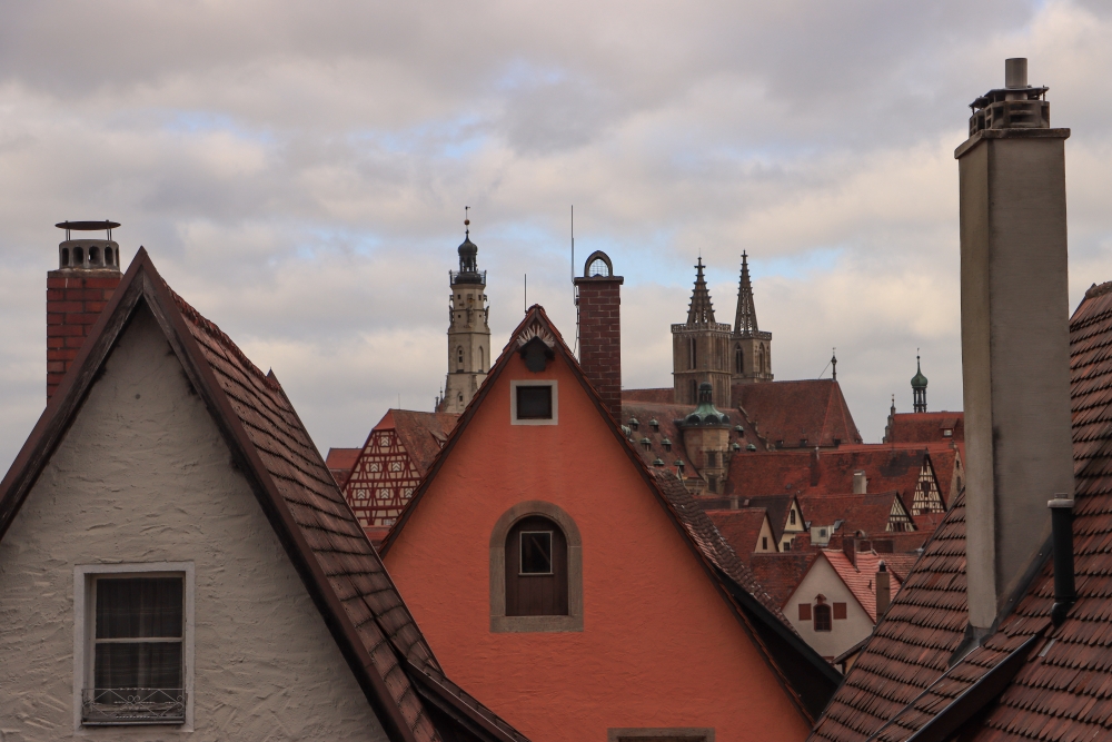 Rothenburg o. d. T.; Blick von der Stadtmauer