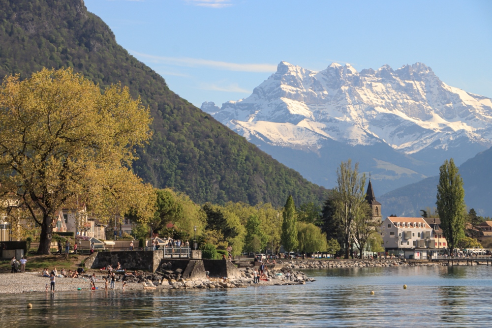 Villeneuve; Seeufer mit Dents du Midi