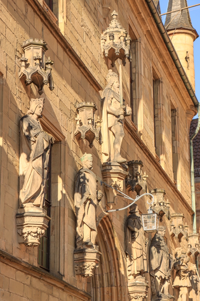 Osnabrück; Kaisergalerie am Rathaus