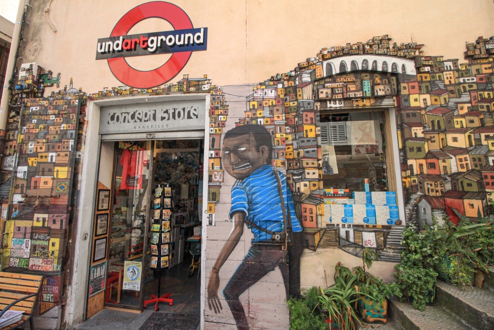 Marselle; Ladenfassade im Le Panier