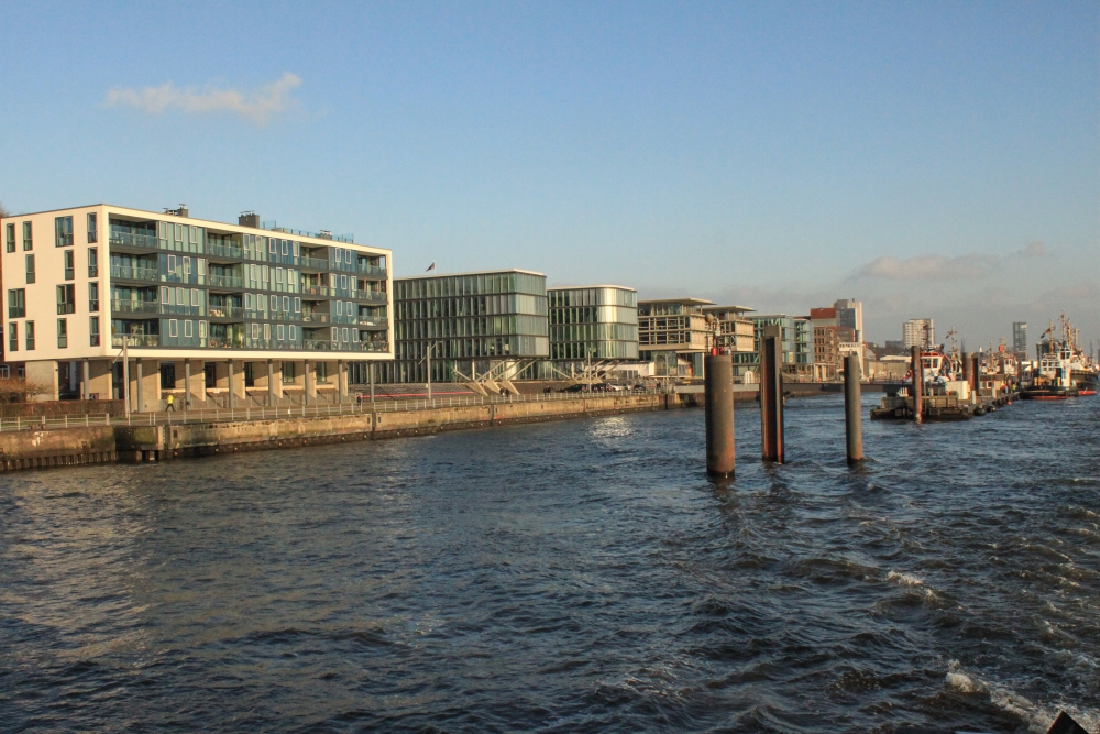 Hamburg; Elbufer Neumühlen