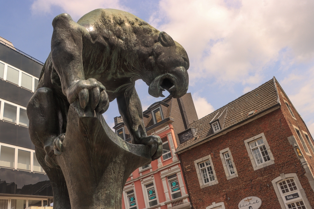 Aachen; Bahkauv-Brunnen am Büchel