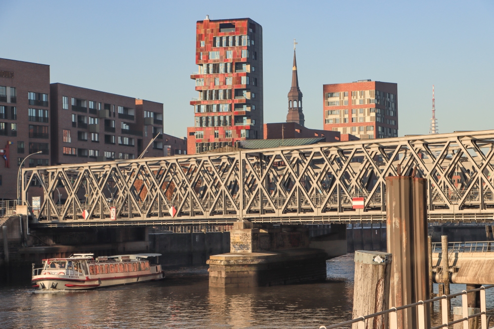 Hamburger Hafencity; Magdeburger Brücke