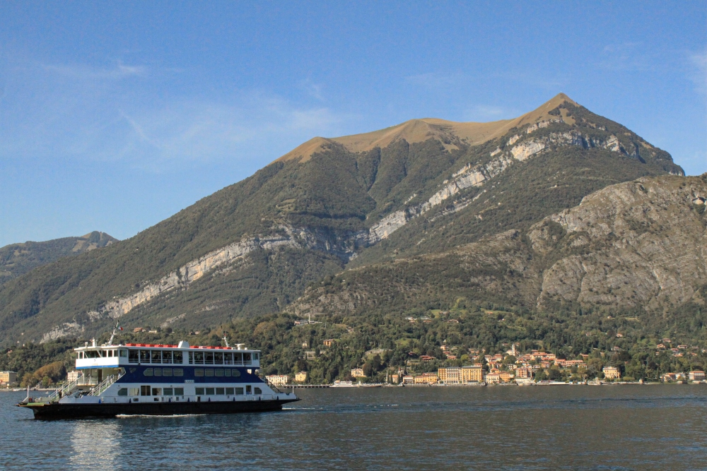 Lago di Como; Blick auf Cadenabbia mit Monte die Termezzo