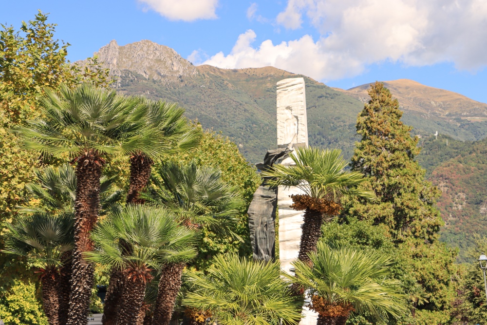 Bernina 2 Menaggio mit Monte Grona