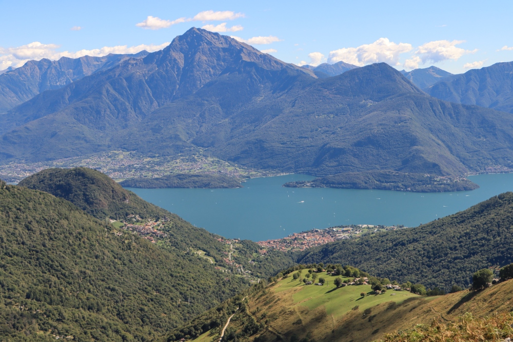 Lago di Como mit Monte Legnone