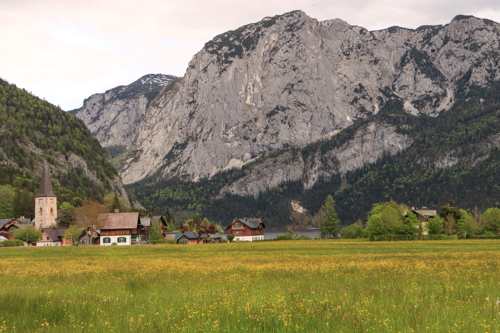 Frühling im Ausseerland; Altaussee mit trisselwand