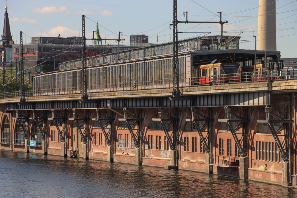 Berliner S-Bahn; Stadtbahntrasse mit Bahnhof Jannowitzbrücke
