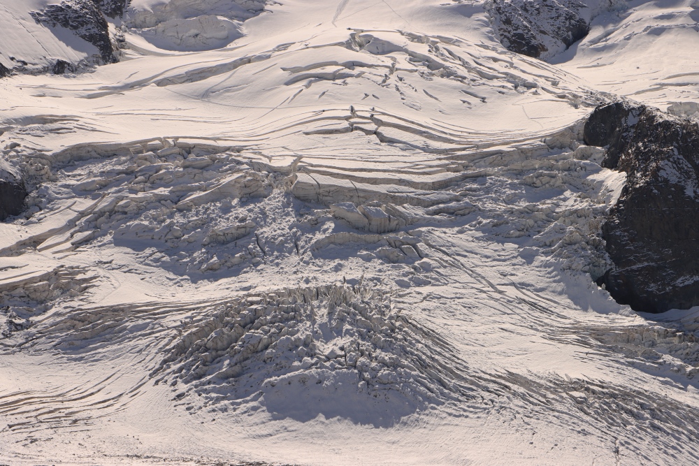 Bernina-Gruppe; Schneefeld am Piz Palü 9-22
