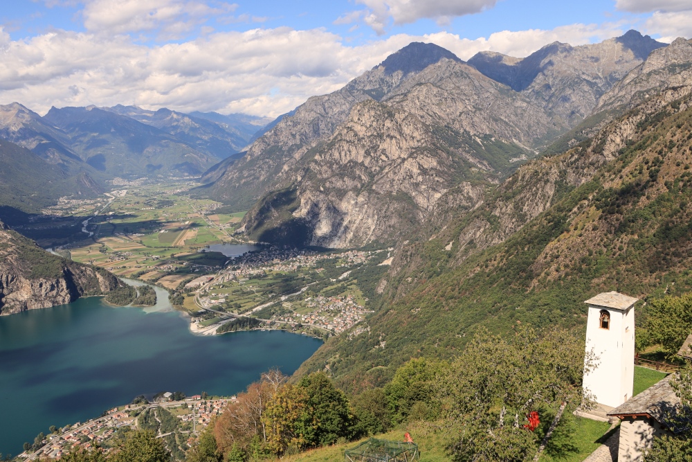 Valchiavenna mit Lago Mezzola