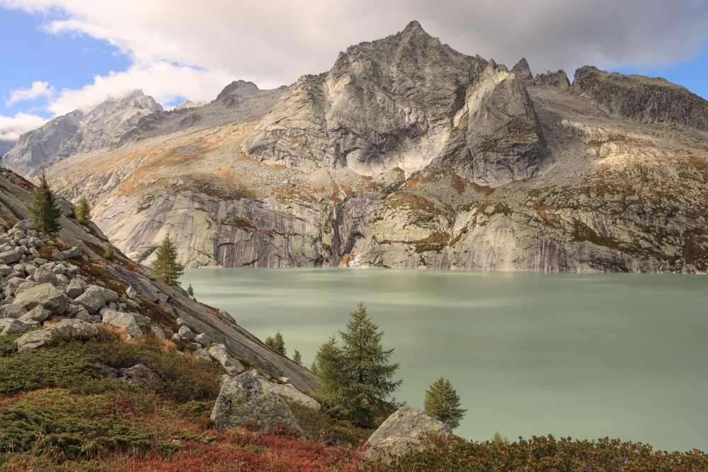 Bergell; Albigna-Stausee mit Piz Cacciabella