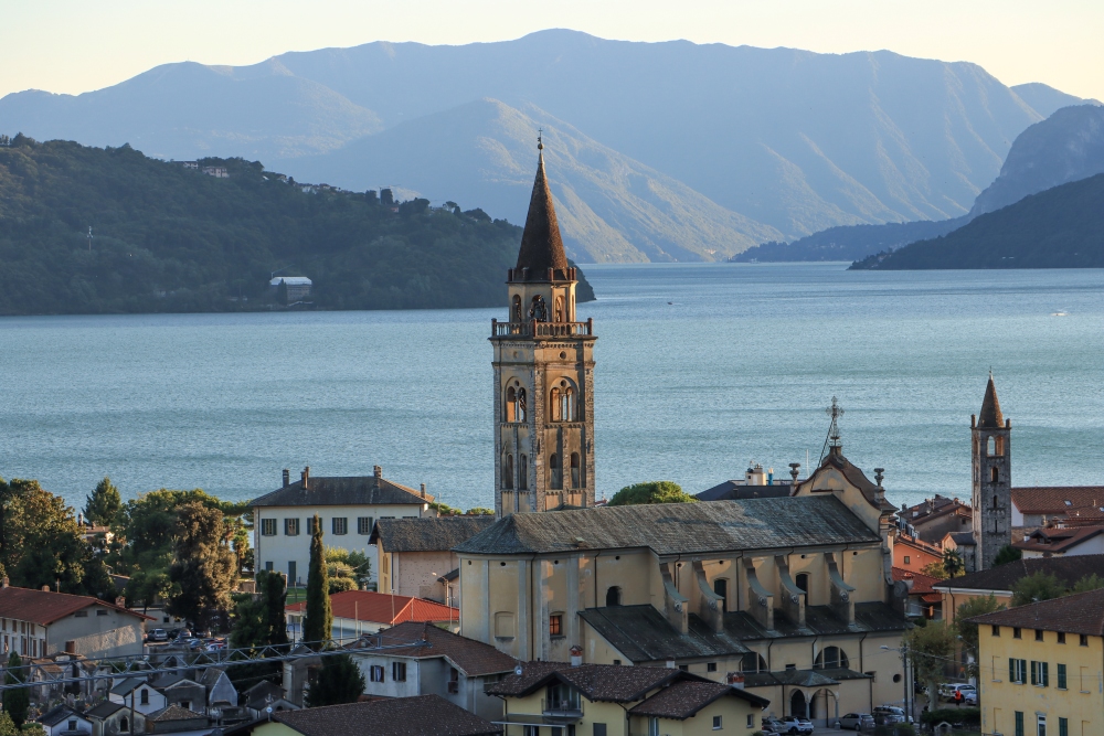 Lago di Como; Blick über Domaso nach Süden