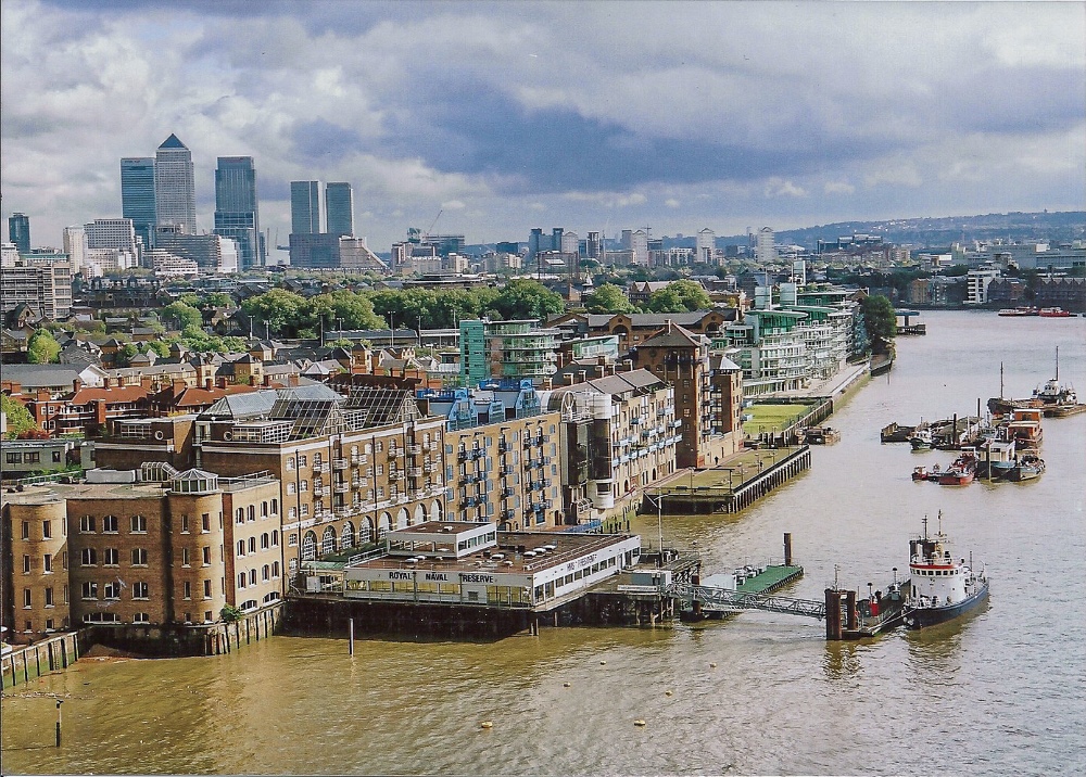 London, Dockland Skyline 2016