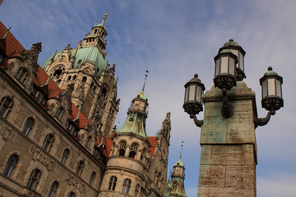 Hannover, Kandelaber vor dem Neuen Rathaus